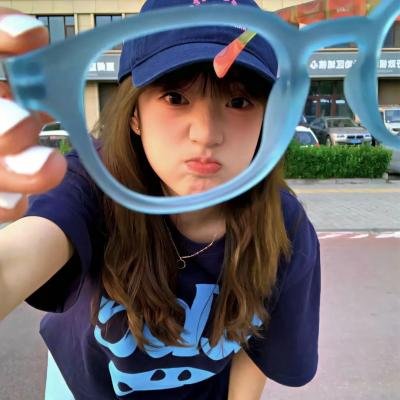 眼里余光都是你