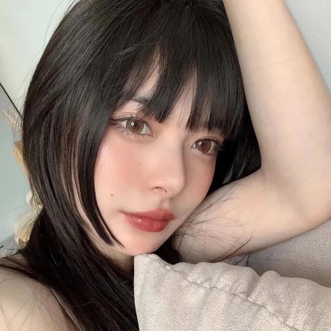 黄阿丽:小眼镜蛇